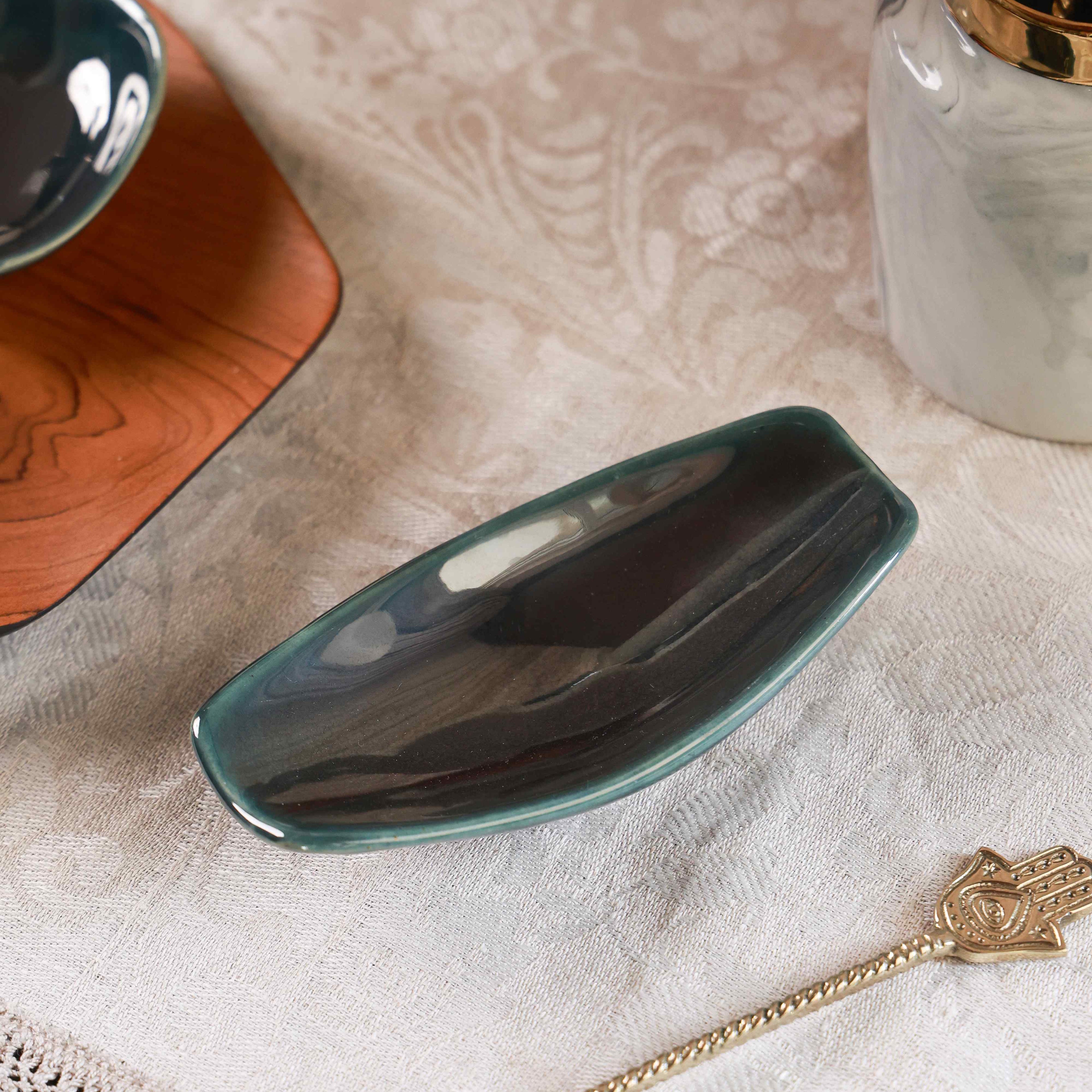 Boat Ceramic Server