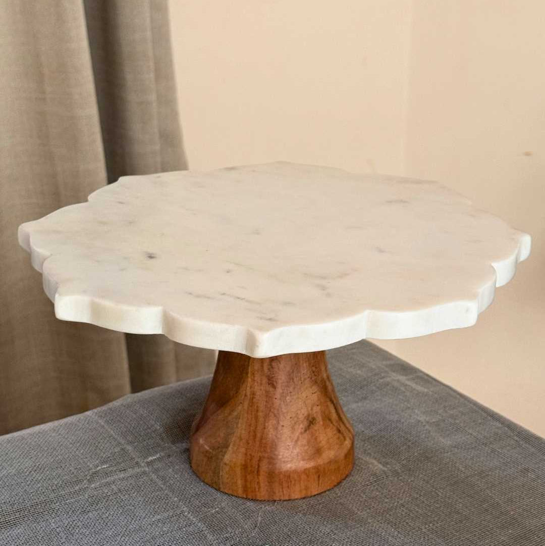 Zeenat Marble Stand