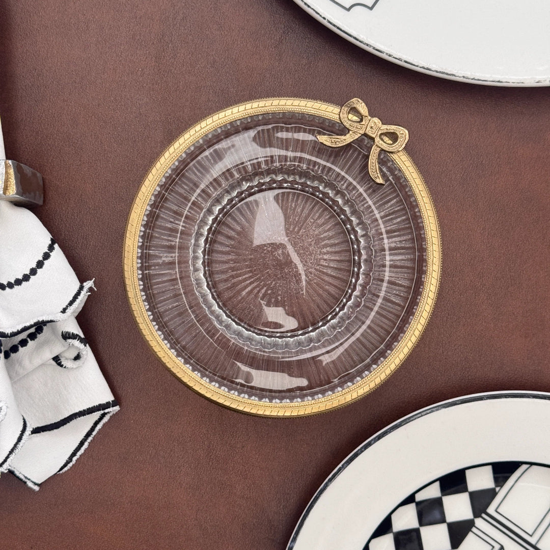 Ribbon Mini Plate in clear glass with gold brass rim for snacks and desserts